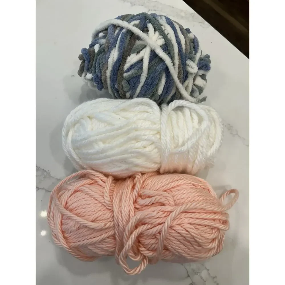 Mixed‎ Lot of 3 Super Bulky Yarn Bernat Baby Blanket 16oz White Blue Peach Vtg